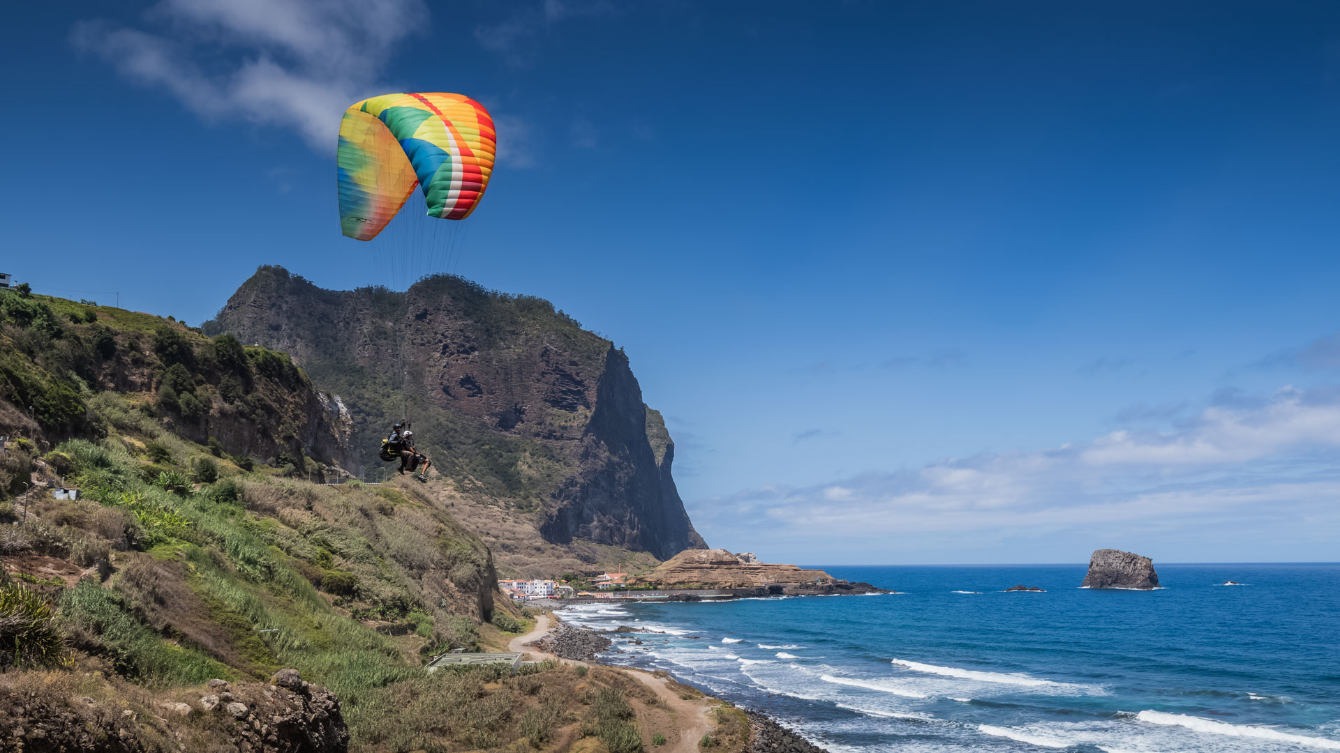 PARAGLIDING WITH SEA VIEW